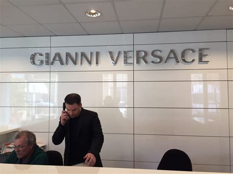 gianni versace novara|Versace sito ufficiale.